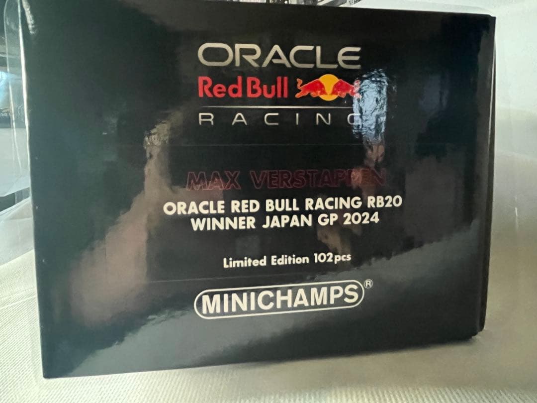 希少ミニチャンプス1/18レッドブル　マックスフェルスタッペン日本GP2024
