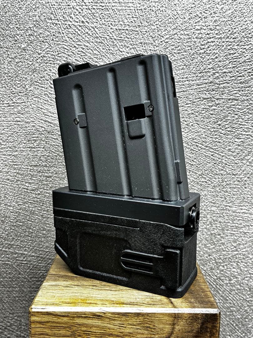 R7-20 東京マルイ GBB M4 マガジンアダプター 外部ソース仕様