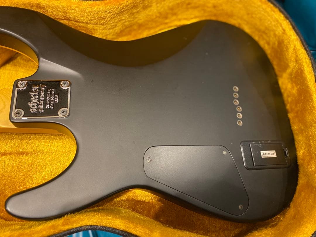 Schecter DEMON6 ABSN　価値あるアクティブピックアップ搭載