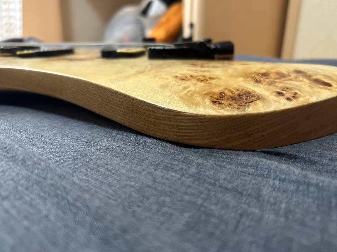 EART GUITAR ヘッドレスギター