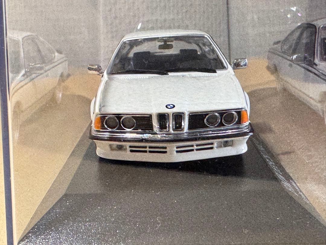  635CSi 1982-87 アルピインホワイト 限定版