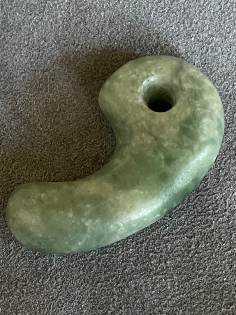 古墳期後期　翡翠勾玉　出土品