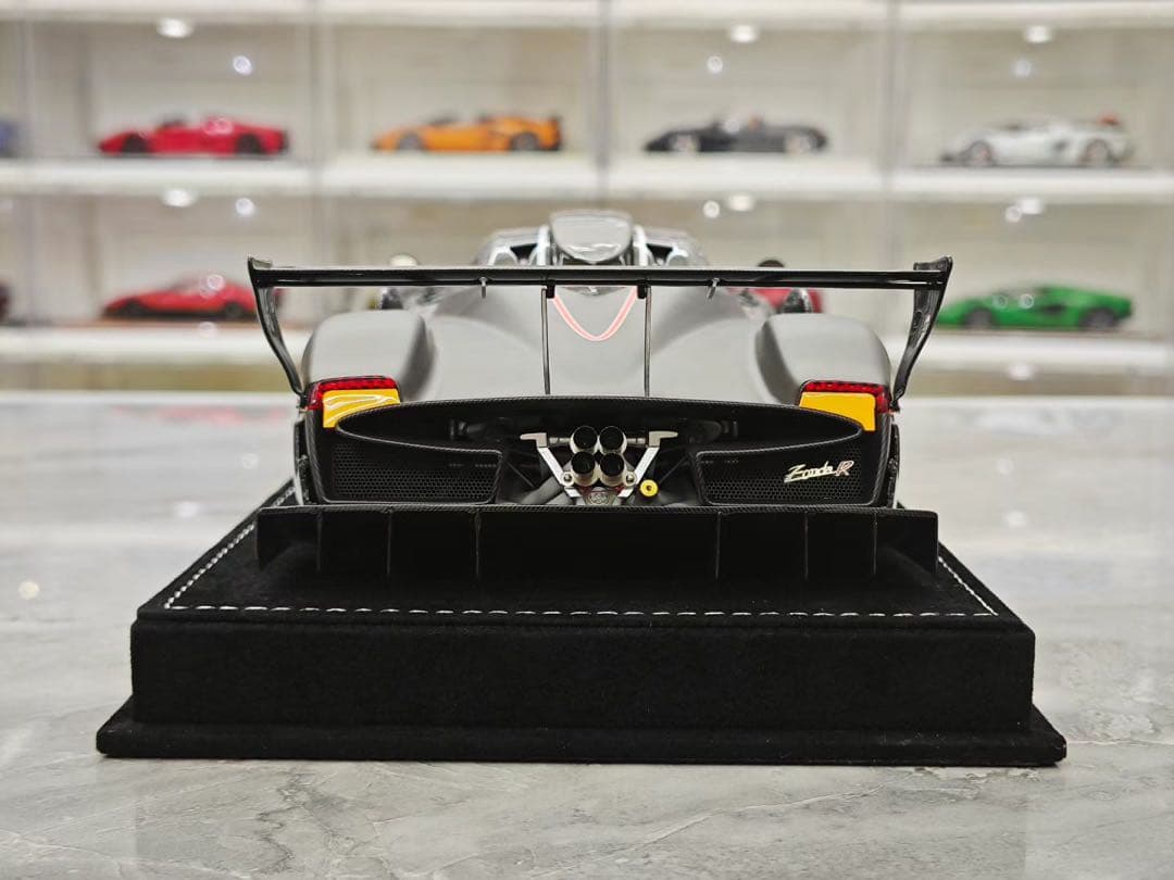 新発売 入手困難 HH モデル 1/18 パガーニ Zonda R ミニカー