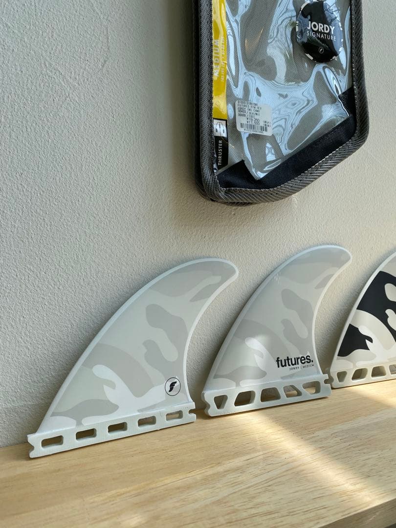 新品 GW特価　futures Jordy Smith サイドフィン 3枚セット