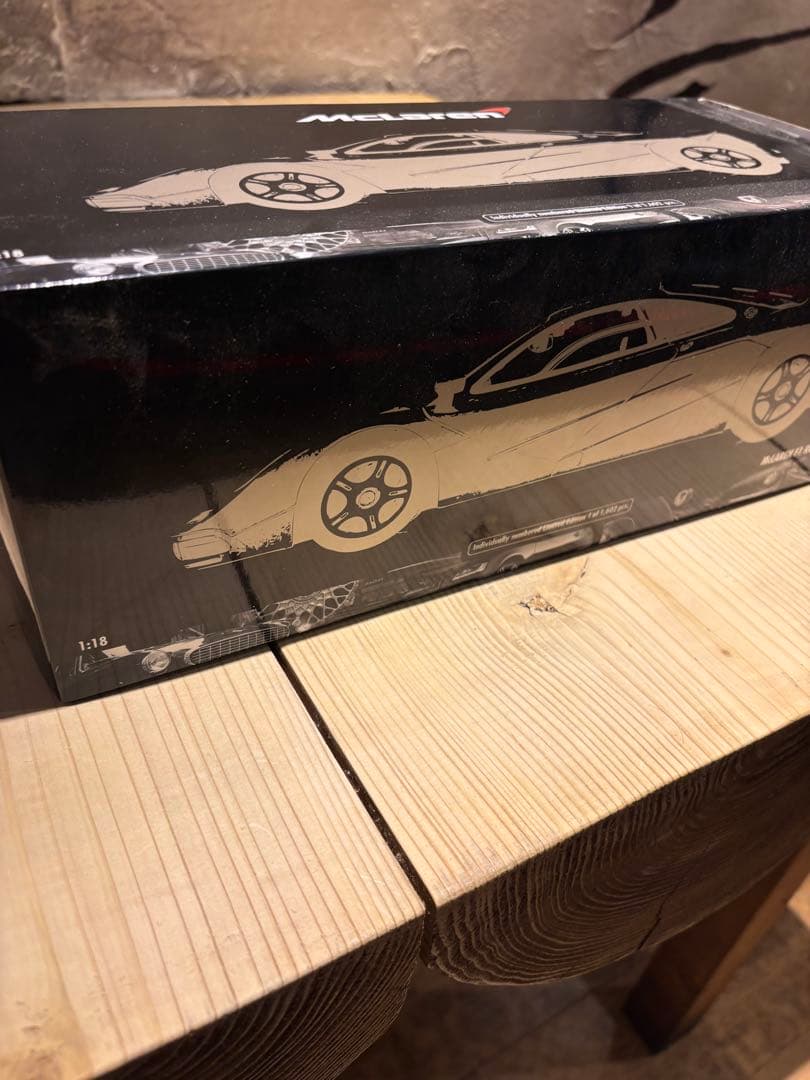 1602台限定！1/18 マクラーレン F1 ロードカー 1993