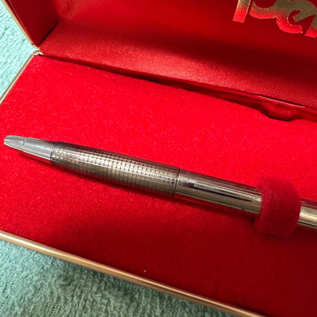Pentel ペンテル　シルバーボールペン 専用ケース付き〈21〉