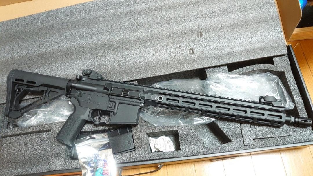 さ*ん様 東京マルイ ランサータクティカル Gen3 M4 ヘリオン 13インチ