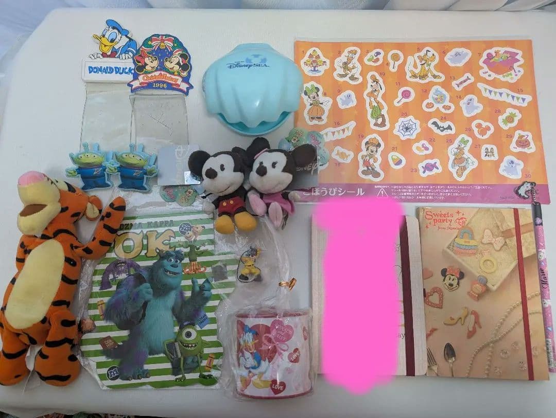 ディズニーグッズまとめ売り（おまけ付き）