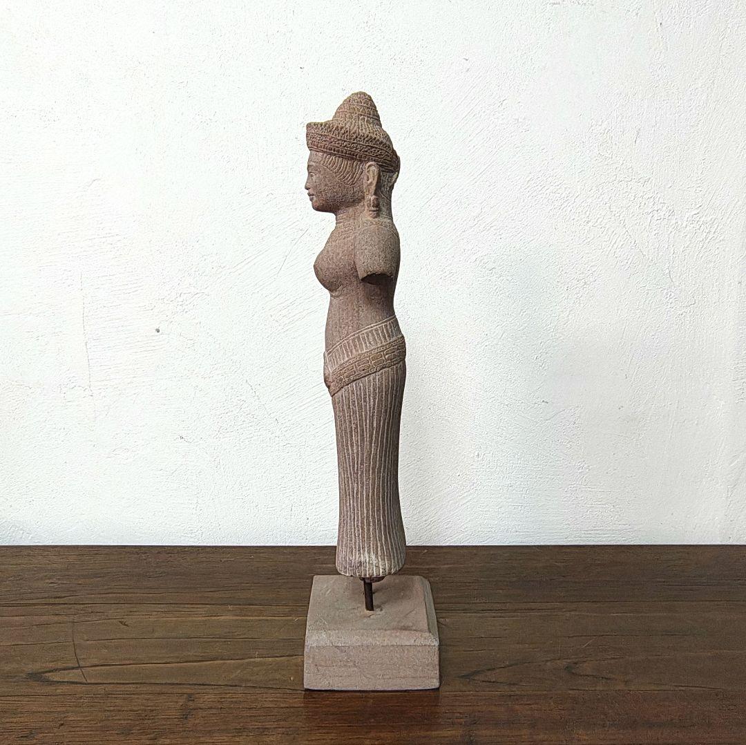 クメール　女神像　砂岩　彫刻　オブジェ　レプリカ　H39cm