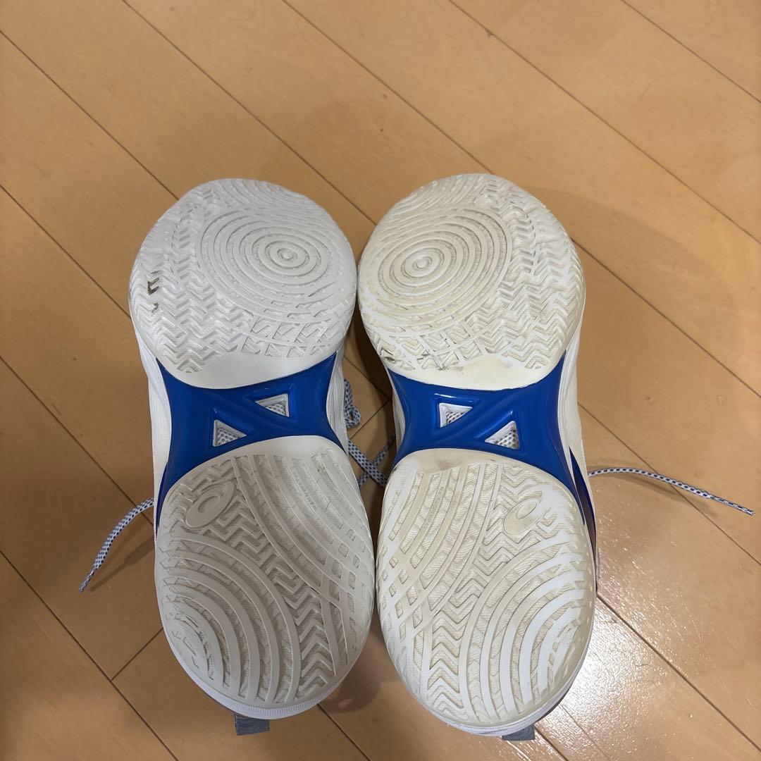 asics グライドノヴァff2 限定カラー(白/青)