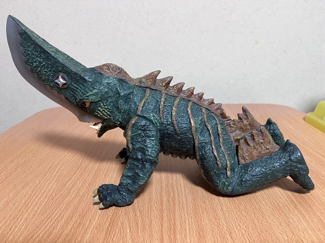 ロケットプロ 大怪獣 ギロン フィギュア ソフビ　ガメラ