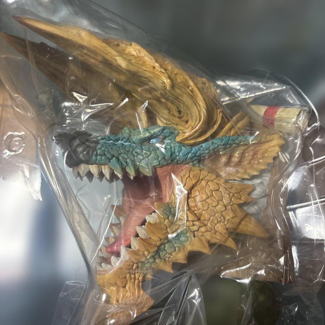 美品 モンスターハンター ハンティングトロフィー ジンオウガ リオレウス セット