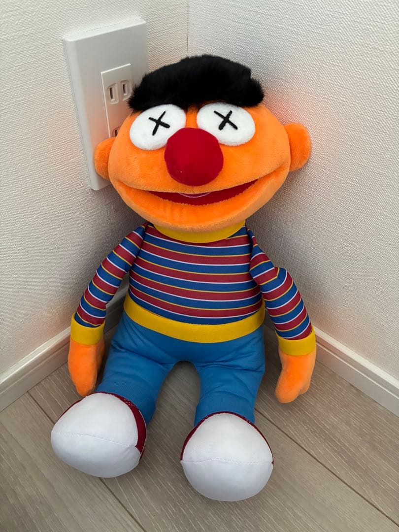 セサミストリート Kaws 風BTS V JK
