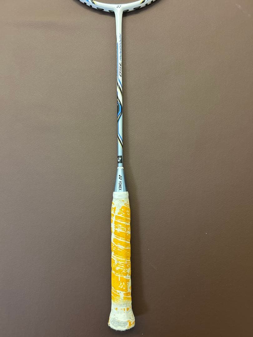 バドミントンラケット ヨネックス NANORAY750