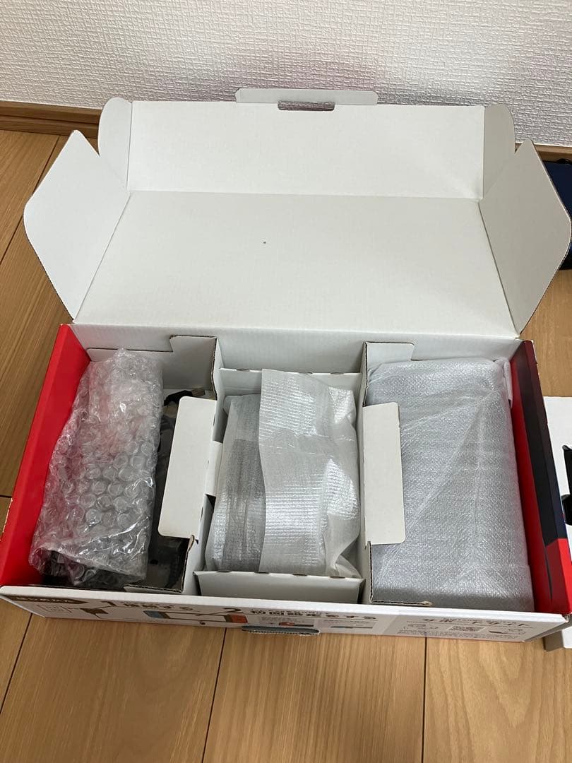 Nintendo Switch本体、プロコン、128GBのsdカード