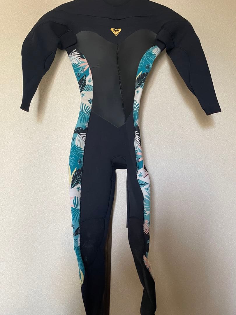 ROXY フルスーツ ウェットスーツ アクア いくら希望ですか？