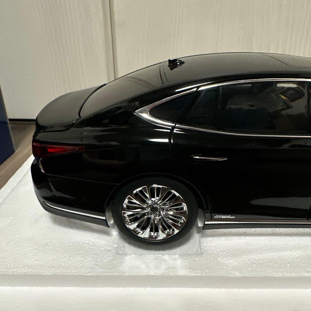 AUTOart Lexus LS500h ブラック 1/18