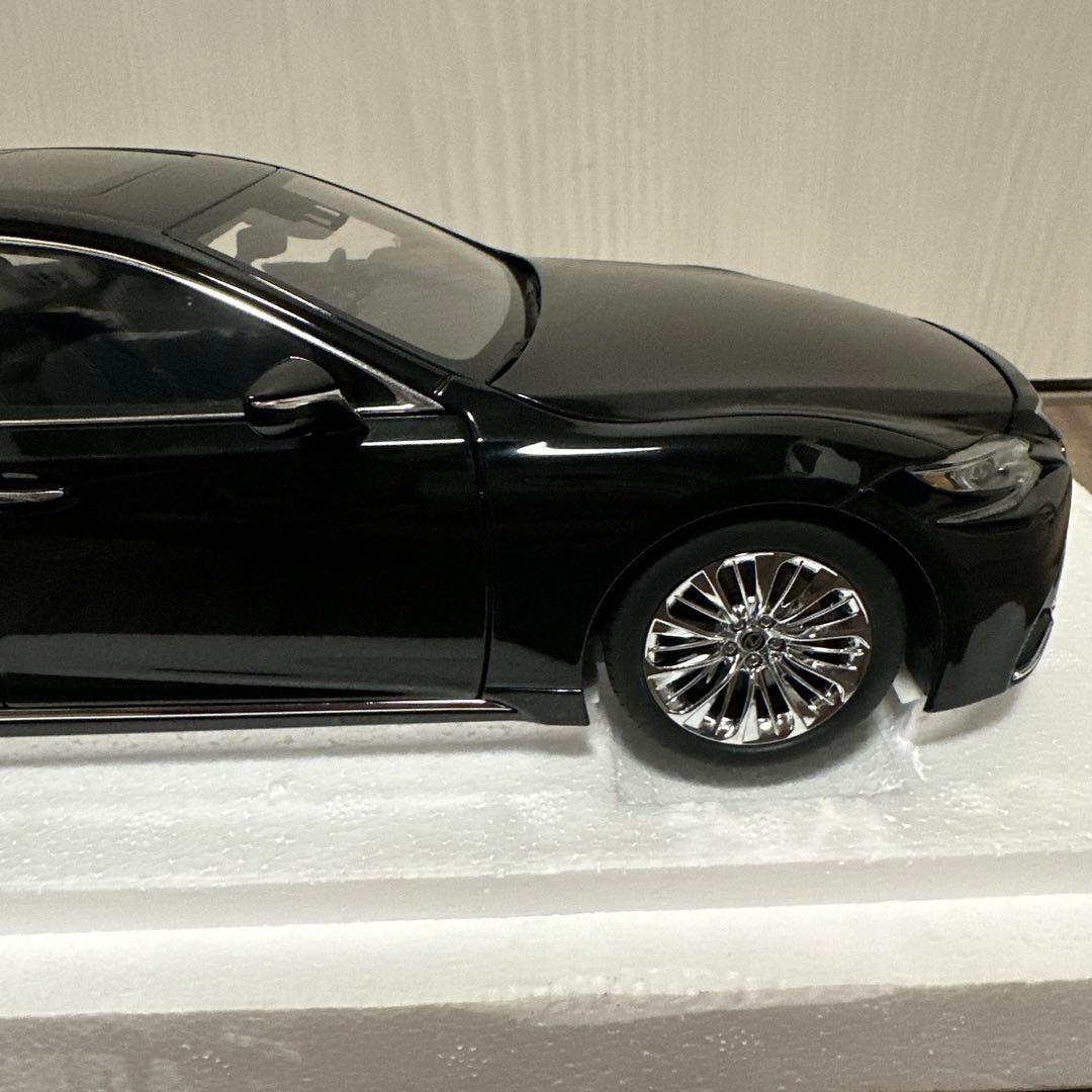 AUTOart Lexus LS500h ブラック 1/18
