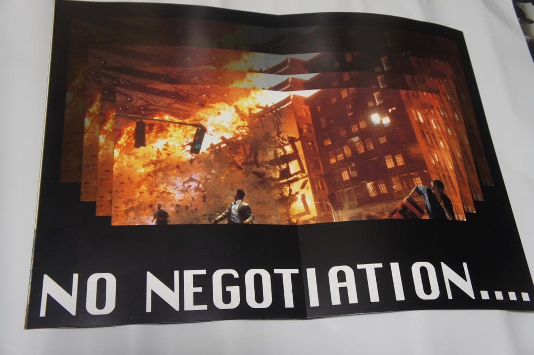 映画 ”インデペンデンスディ”のポスターと宣伝グッズのセットで新品・未使用です