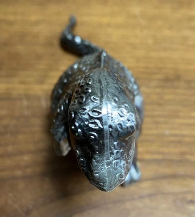 恐竜の置物