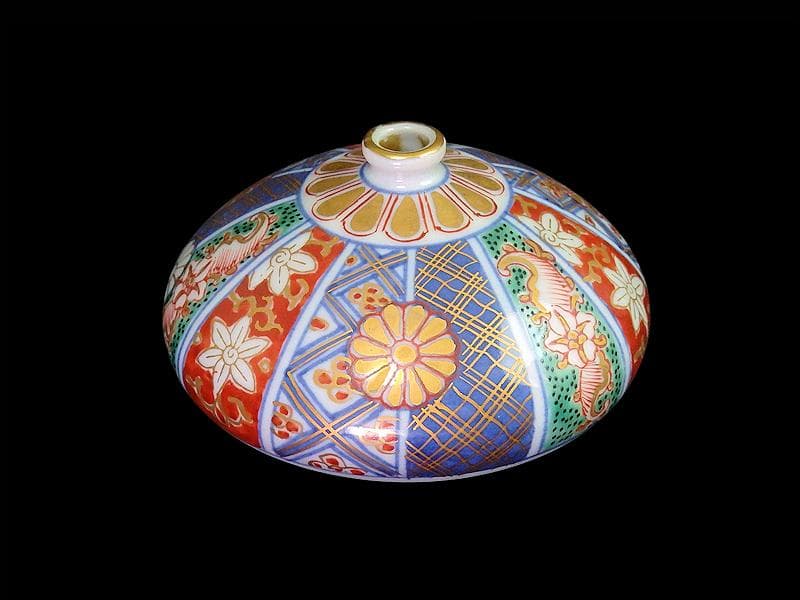 大聖寺伊万里　金襴手　割絵　十二葉菊紋に鉄線の図　油壷　N011AS-fbug