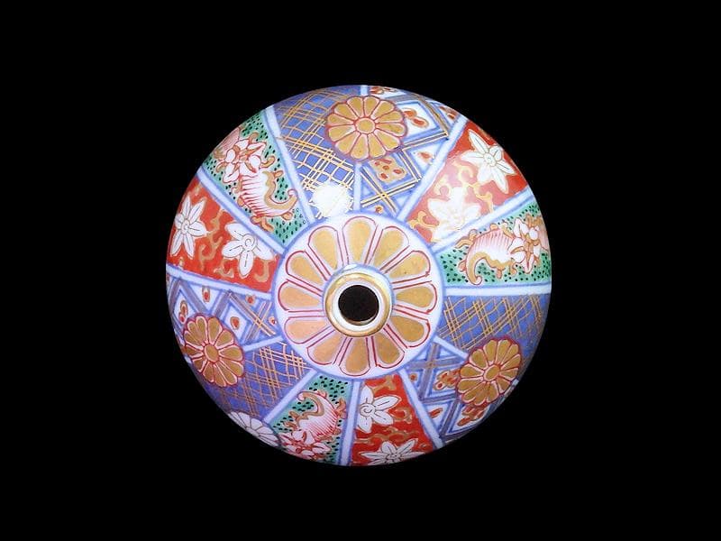 大聖寺伊万里　金襴手　割絵　十二葉菊紋に鉄線の図　油壷　N011AS-fbug