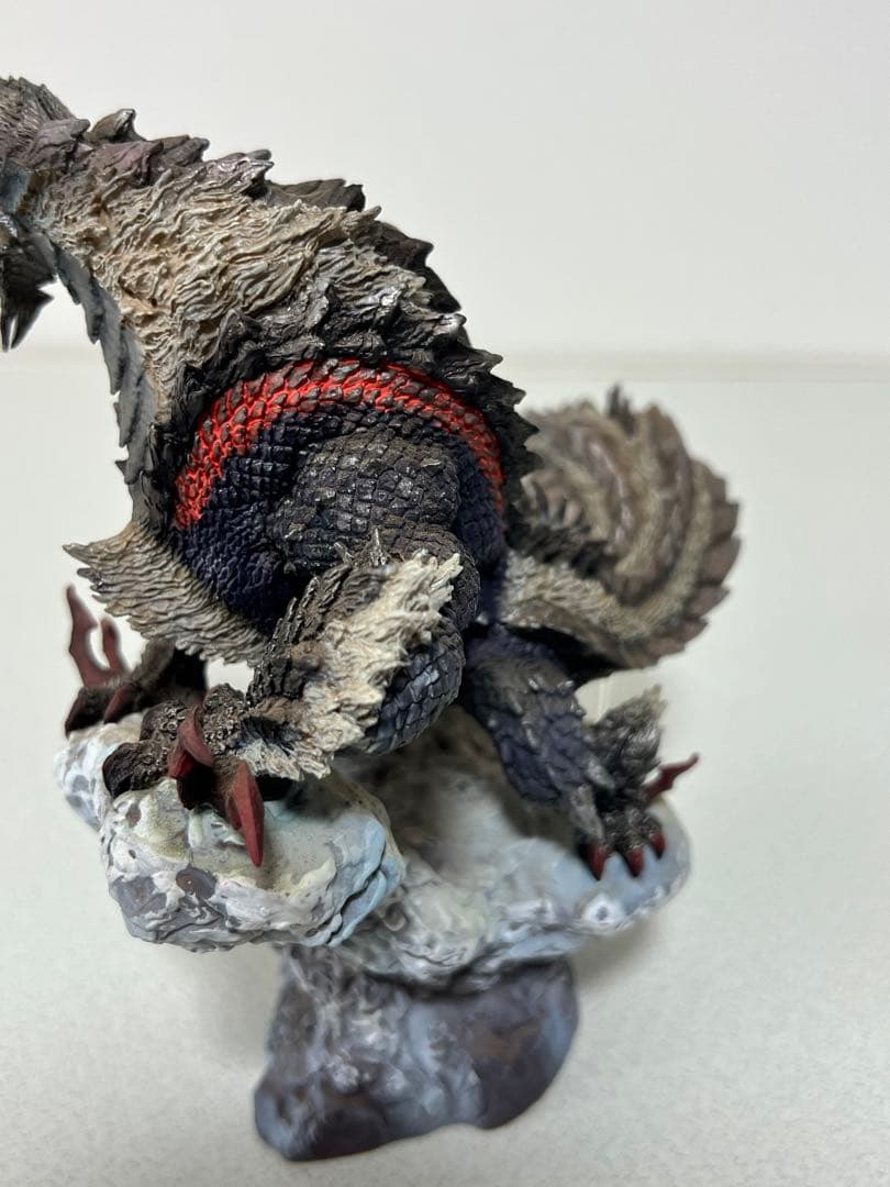 ジンオウガ亜種　クリエイターズモデル　獄狼竜　箱無し　国内正規品