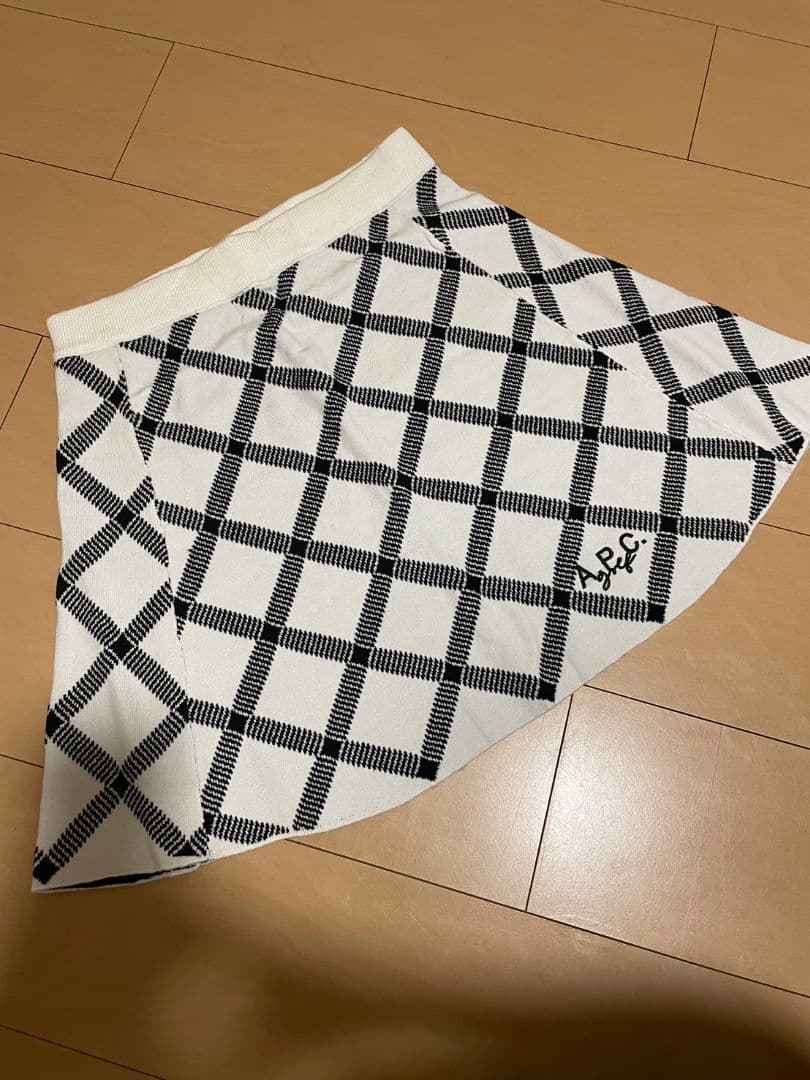 A.P.C. 　アーペーセーゴルフ　レディースゴルフウェア　上下セット　ニット