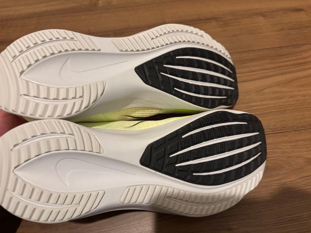 ナイキ　エアズームライバルフライ3 nike ct2405 700