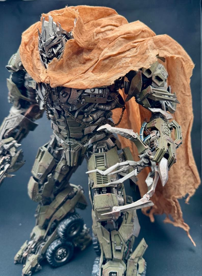 leaf studio メガトロンキット完成品　DOTMメガトロン