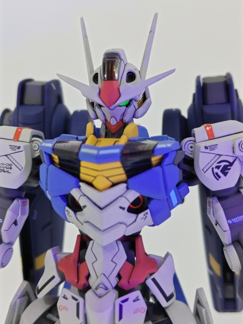 ガンプラ　HGガンダムエアリアル（フライトユニット付）　完成品