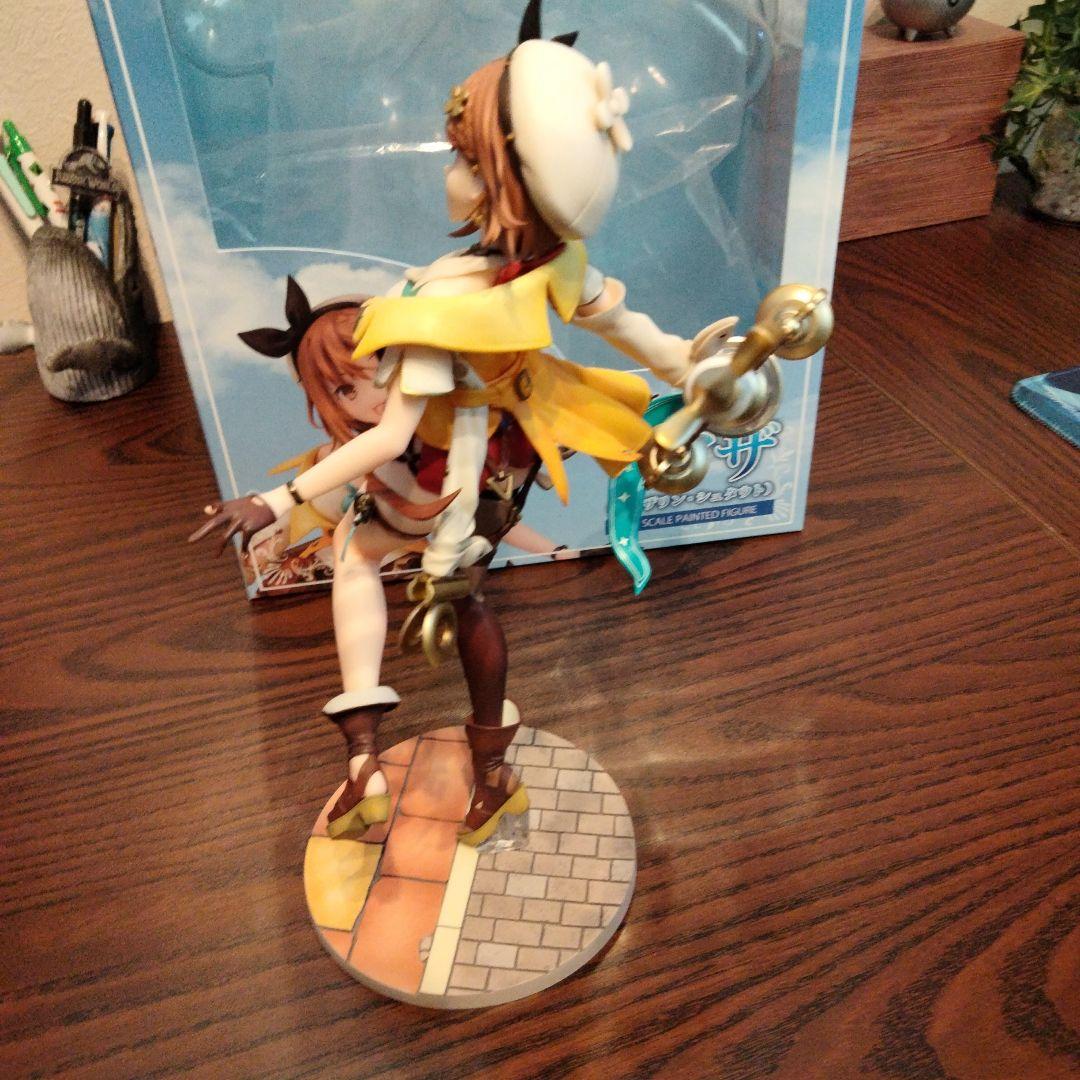 ライザ　1/7　フィギュア