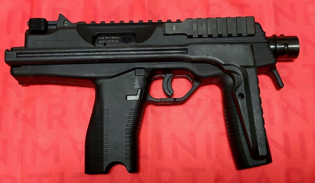 トイガン MP9