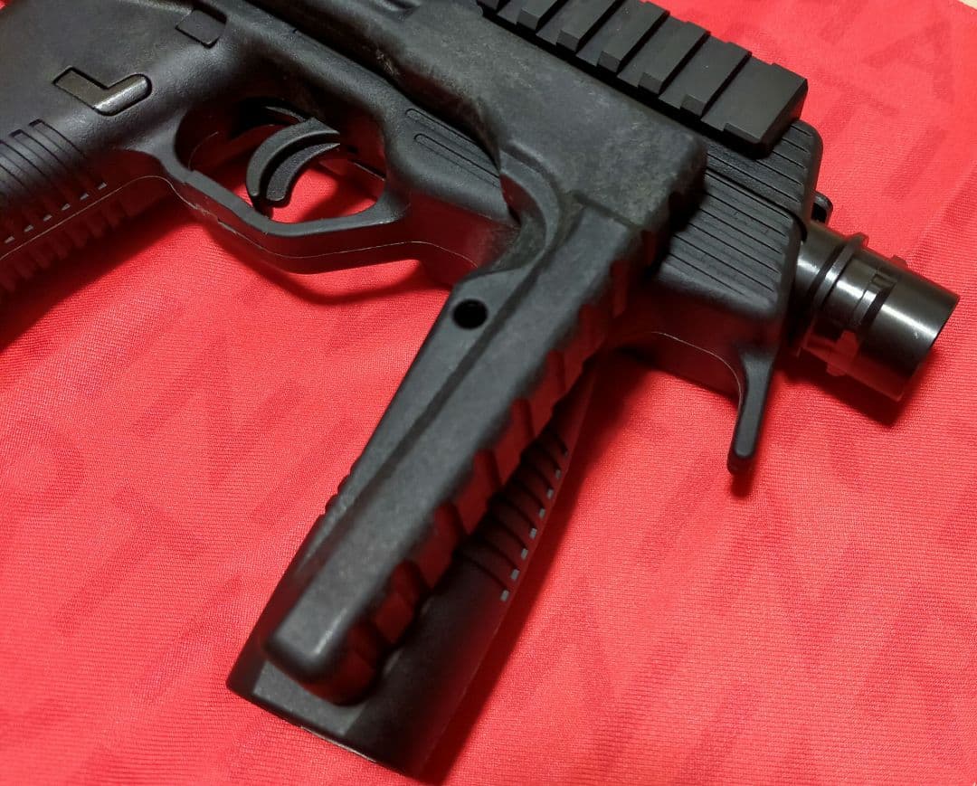 トイガン MP9