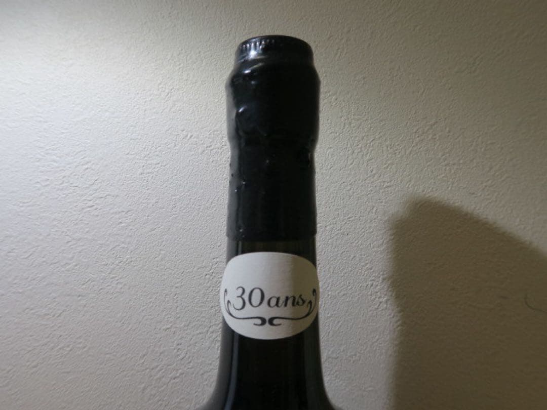 古酒 未開栓 超希少品 箱付カルヴァドス 30年40% ブランデー 700ml