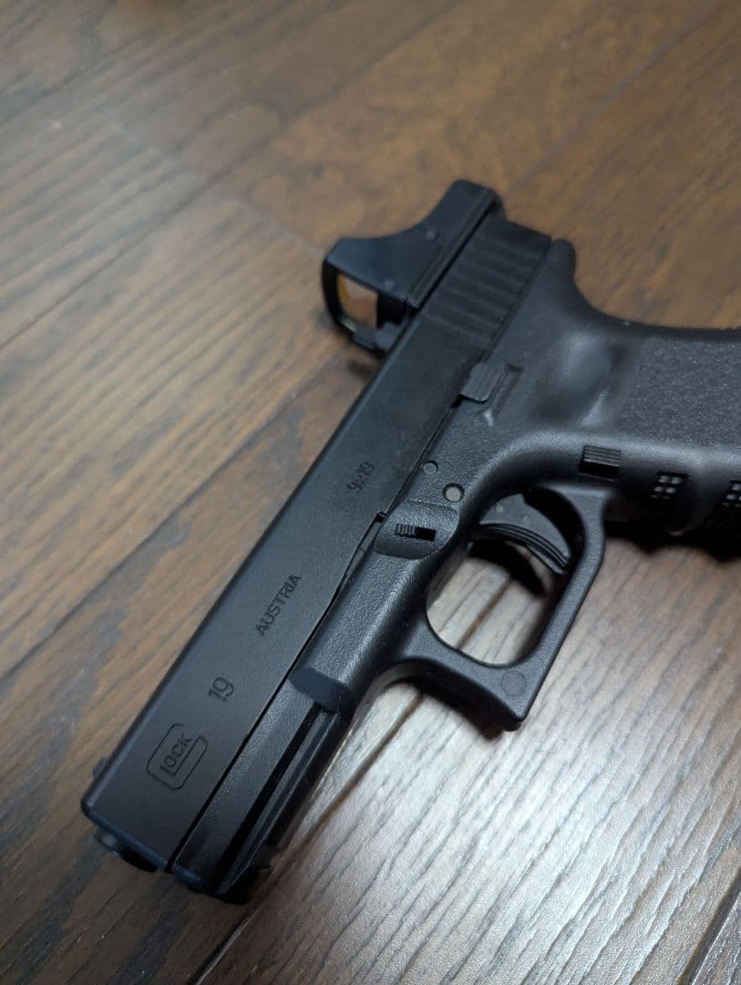 東京マルイ G19 ガスブローバック マイクロプロサイト付