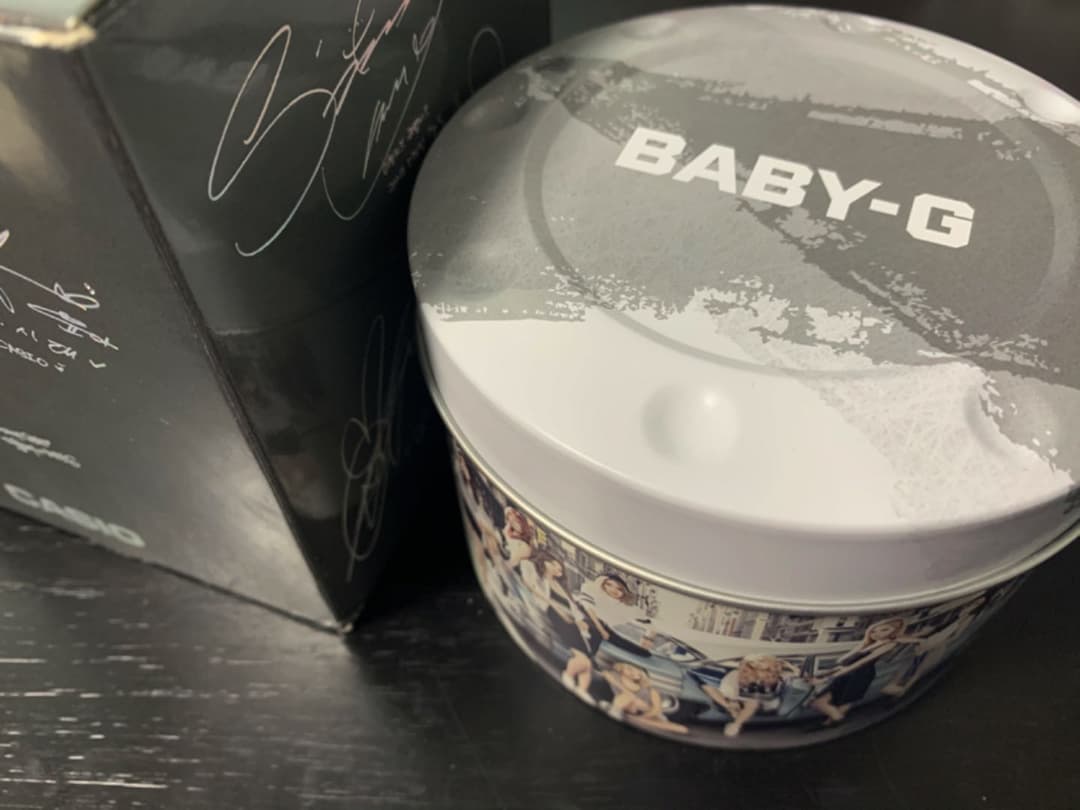限定版　サイン刻印入り　少女時代　Baby-G