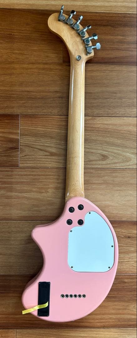フェルナンデスZO-3 （ピンク）音出ますが、ガリありますのでジャンク扱いで❗️