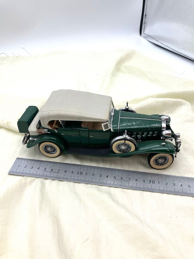 ダンバリー・ミント1932年型キャデラックV-16 スポーツフェートン ミニカー