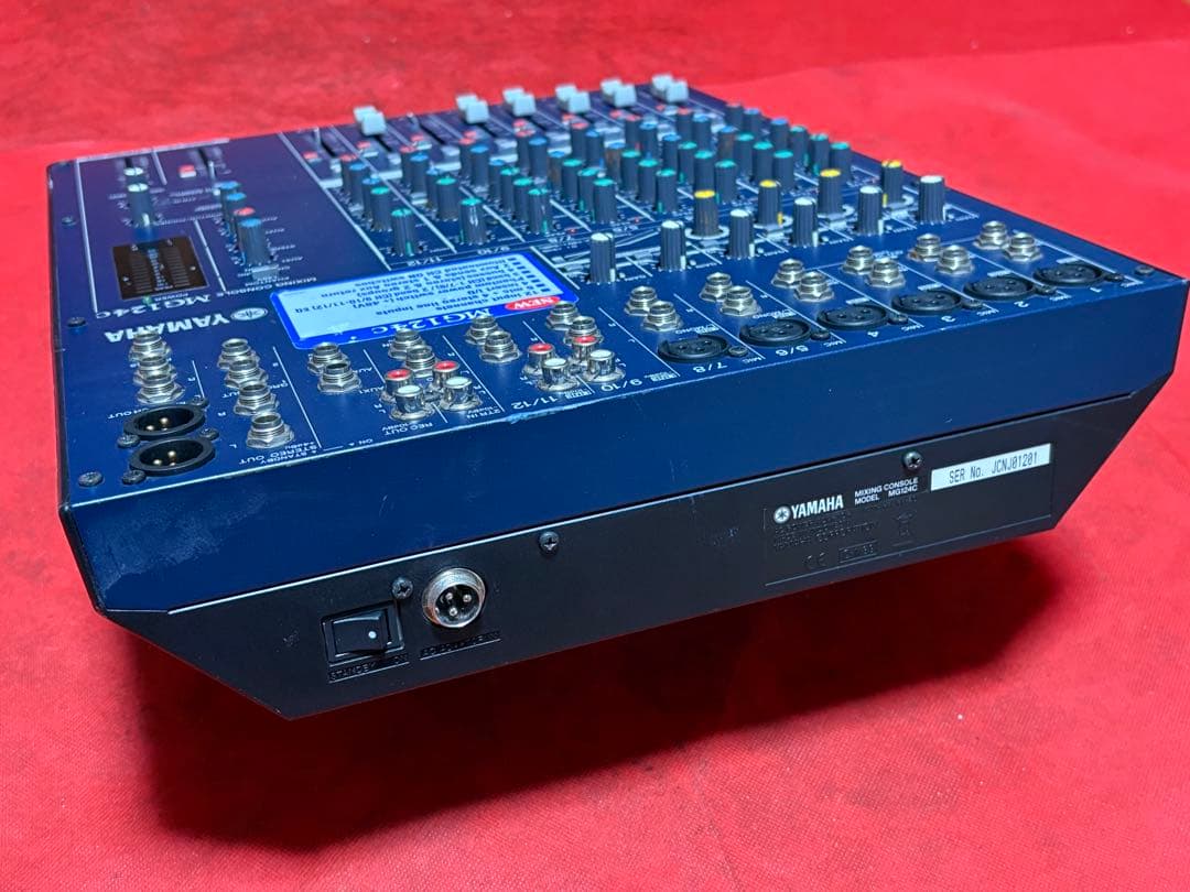 ヤマハ　アナログミキシングコンソールMG124C 訳あり品　1930-01-1