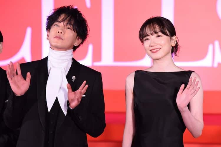 はたらく細胞　レッドカーペットイベント　永野芽郁　佐藤健　直筆サイン　おまけ付