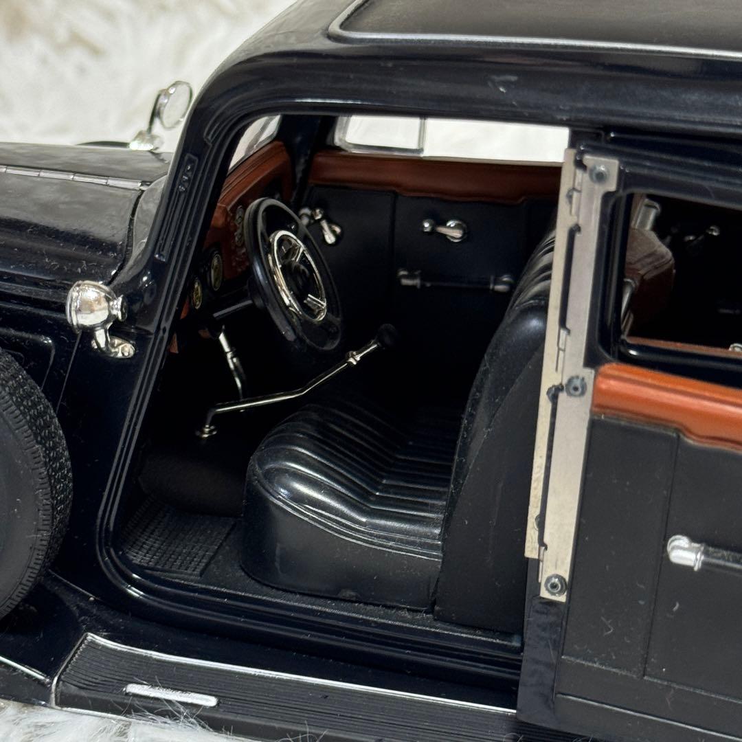 自動車模型 アメリカン HORCH 851 Pullman 1935 1/18