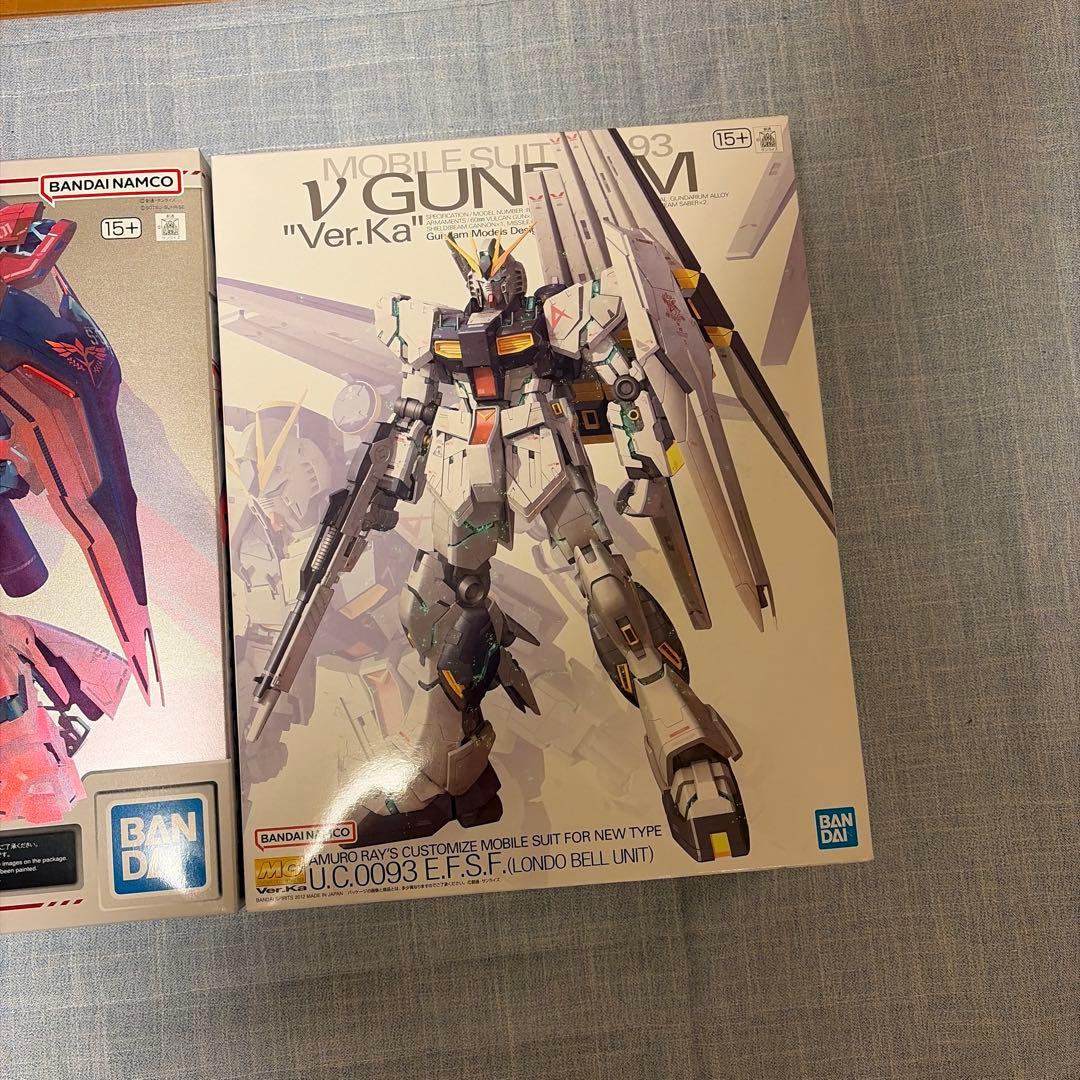 MGサザビー Ver.Kaスペシャルコーティング&Ver.Ka ニューガンダム