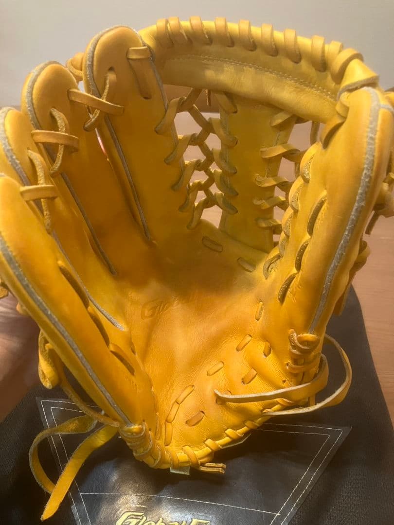 Mizuno Global Elite 軟式グローブ イエロー　左用