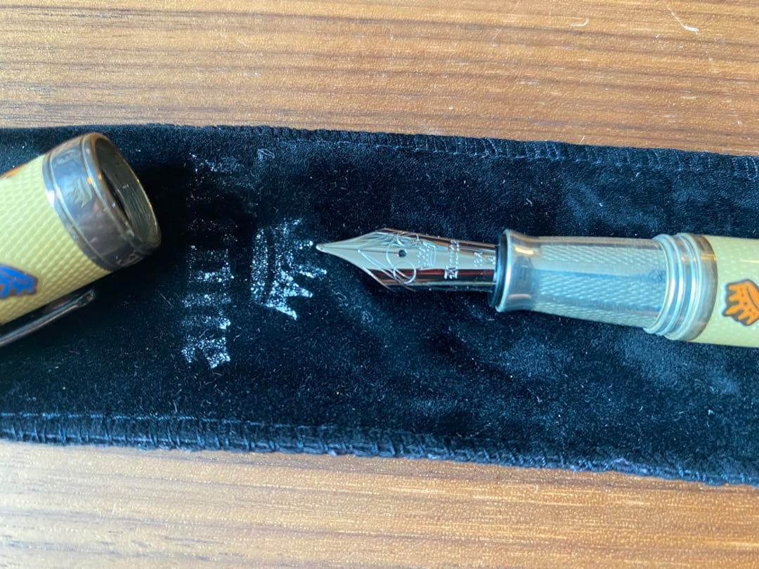 クローネ　万年筆