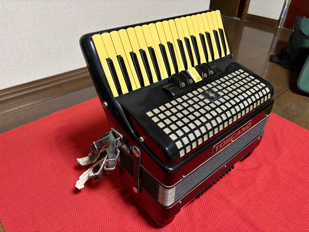 toscano アコーディオン