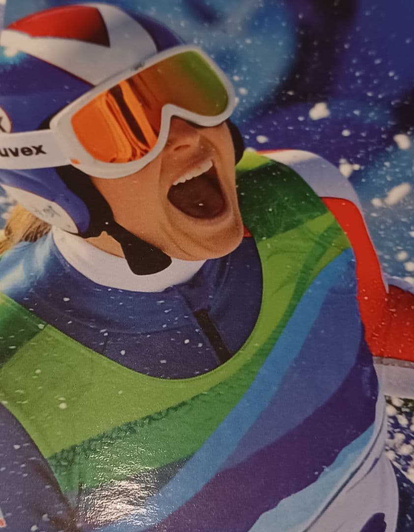 ロシア語で記載されている 2014年 ソチ 冬季オリンピックの記念硬貨
