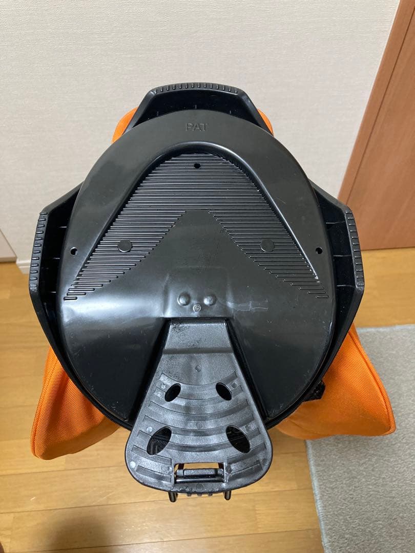 希少セット　BRIEFING キャディバッグ オレンジ　ラウンドポーチセット