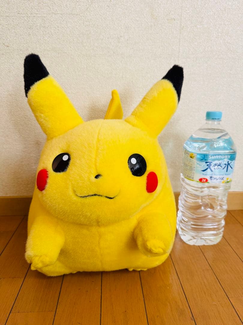 TOMYトミー 初期ピカチュウぬいぐるみ