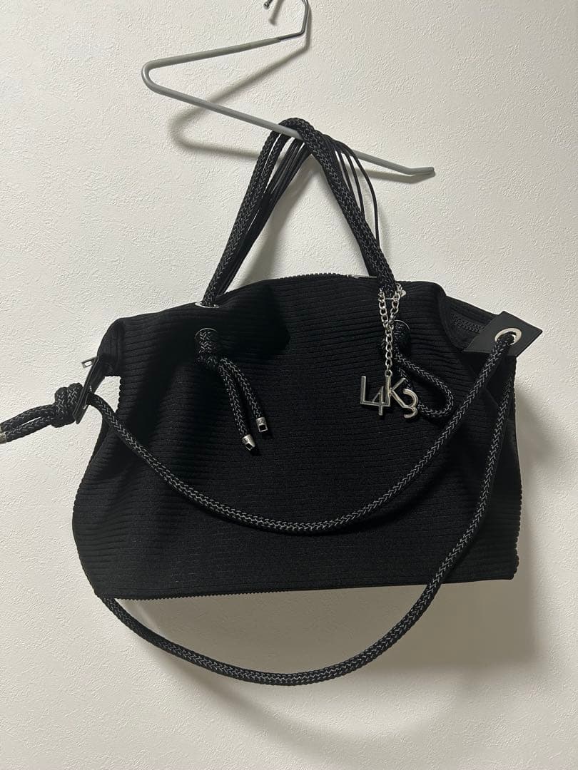 定価61,600円　l4k3 QUEEN LAKE バッグ　ブラック